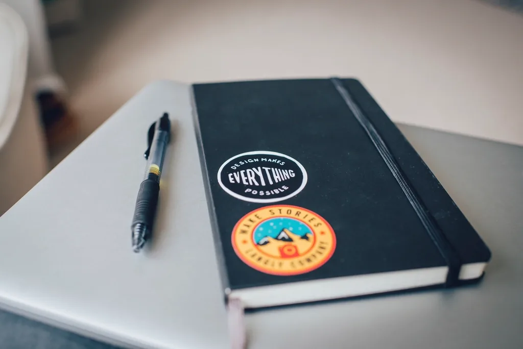 Agenda con adesivi personalizzati applicati